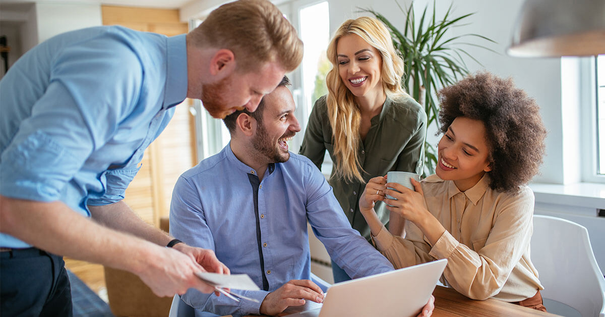 Peer-to-Peer Recognition Programs: 7 Ideas That Boost Engagement